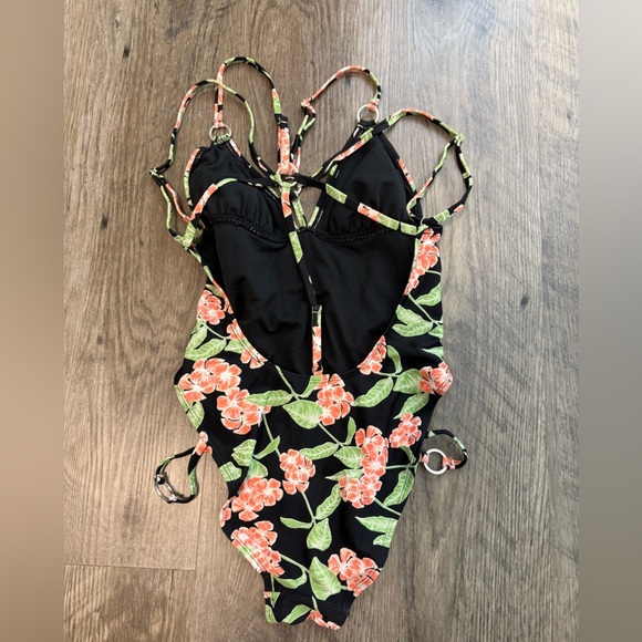 Floral Women’s Strappy One Piece - Picture 6 of 6